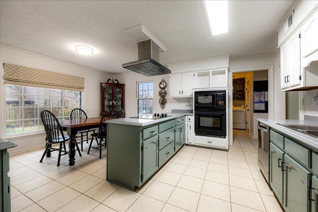 8193 KIMBROOK DR, Germantown, TN 38138