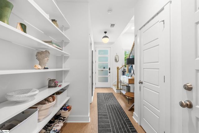 10 Hub Street, Greenville, SC 29601