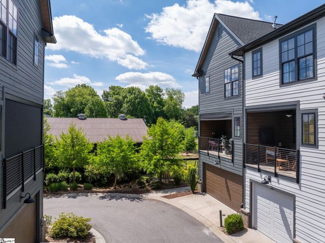 10 Hub Street, Greenville, SC 29601