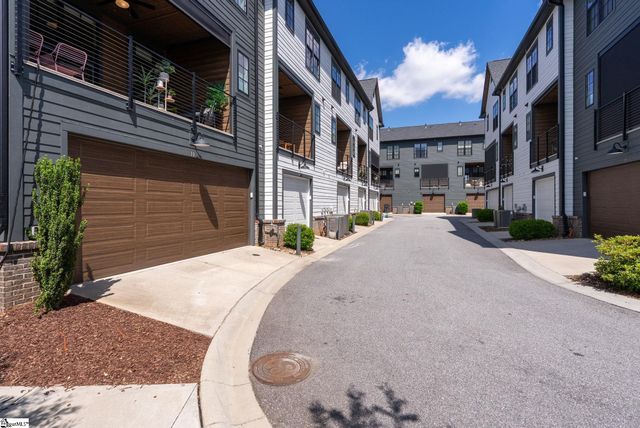 10 Hub Street, Greenville, SC 29601