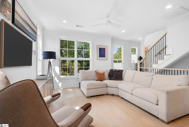 10 Hub Street, Greenville, SC 29601