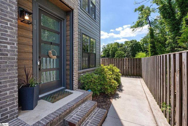 10 Hub Street, Greenville, SC 29601