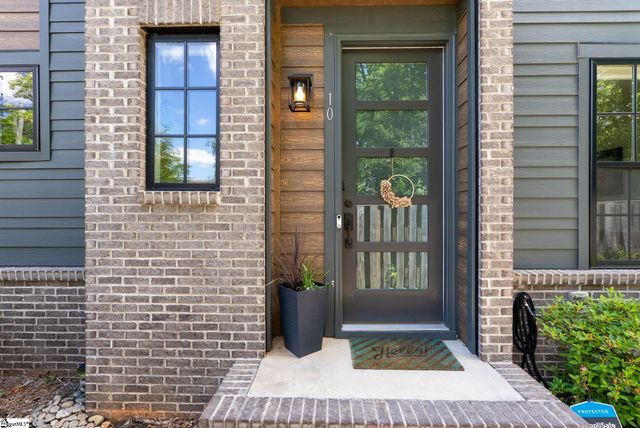 10 Hub Street, Greenville, SC 29601