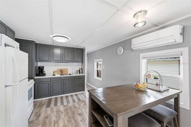 7803 46TH AVENUE N 90, St Petersburg, FL 33709