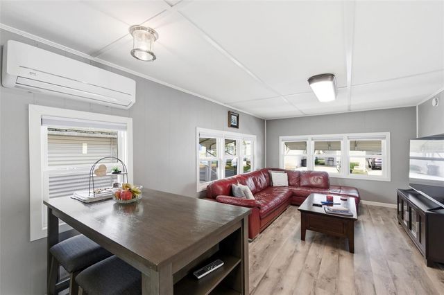 7803 46TH AVENUE N 90, St Petersburg, FL 33709