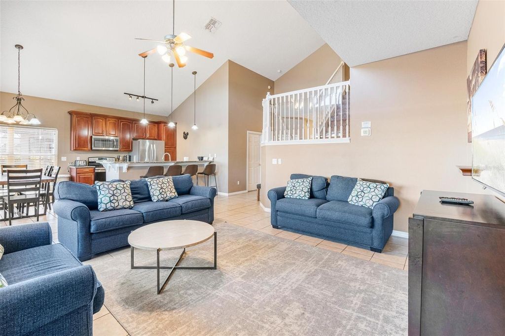 Image 4 of property listing at 8019 ACADIA ESTATES COURT, Kissimmee, FL 34747