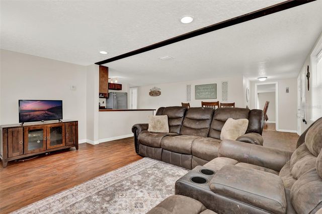 30137 ORANGE AVENUE, Sorrento, FL 32776