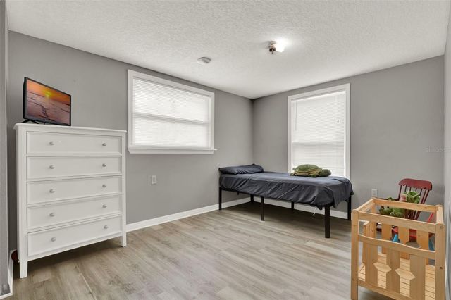 30137 ORANGE AVENUE, Sorrento, FL 32776