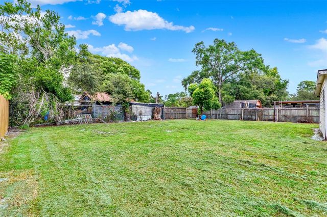 30137 ORANGE AVENUE, Sorrento, FL 32776