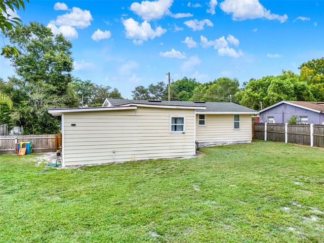 30137 ORANGE AVENUE, Sorrento, FL 32776