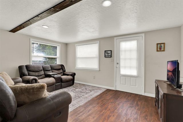 30137 ORANGE AVENUE, Sorrento, FL 32776