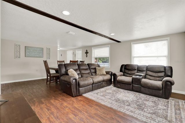 30137 ORANGE AVENUE, Sorrento, FL 32776
