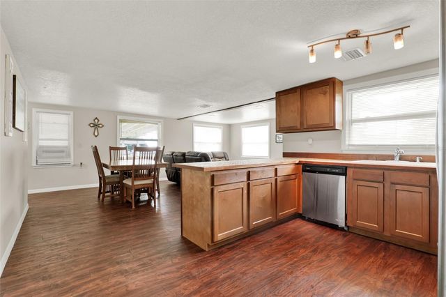 30137 ORANGE AVENUE, Sorrento, FL 32776