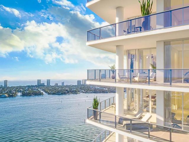 220 Lake Shore Drive 802, Lake Park, FL 33403