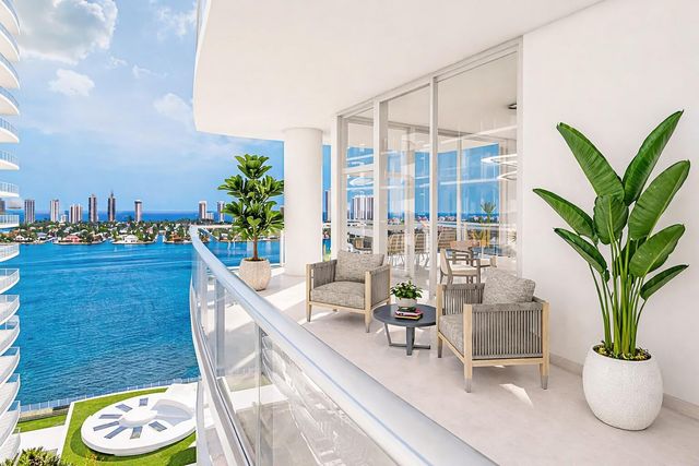 220 Lake Shore Drive 802, Lake Park, FL 33403