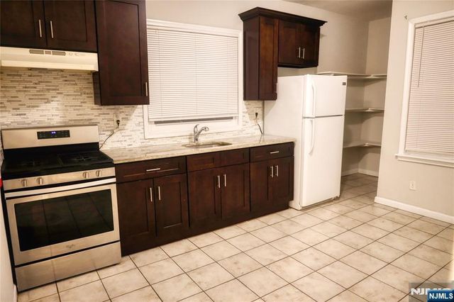 9 Emerson Place, Newark, NJ 07114