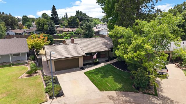 1126 Lakehome Dr, Lodi, CA 95242