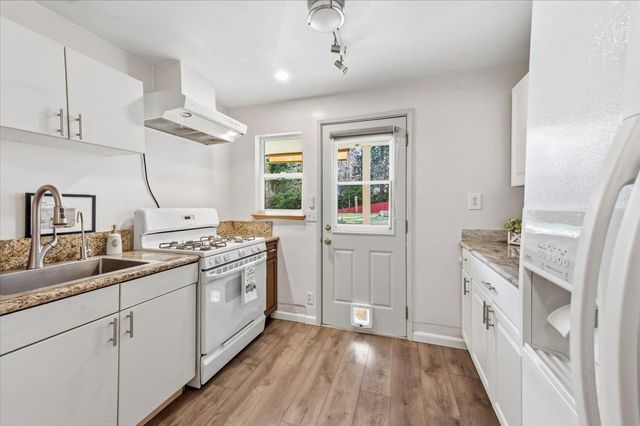 549 Glenwood Rd, Grass Valley, CA 95945