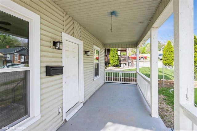 1209 Lowell Avenue, Kansas City, KS 66102