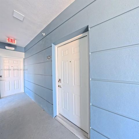 1620 NW 18th St 203, Miami, FL 33125