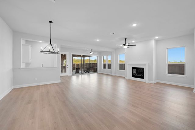 2085 Pine Grove Lane, Arlington, TX 76005