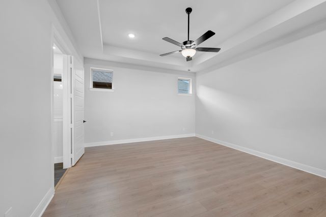 2085 Pine Grove Lane, Arlington, TX 76005