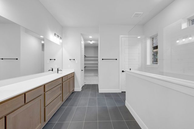 2085 Pine Grove Lane, Arlington, TX 76005