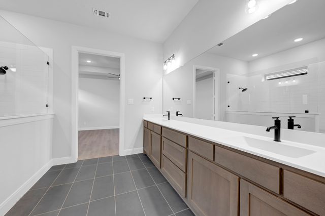 2085 Pine Grove Lane, Arlington, TX 76005