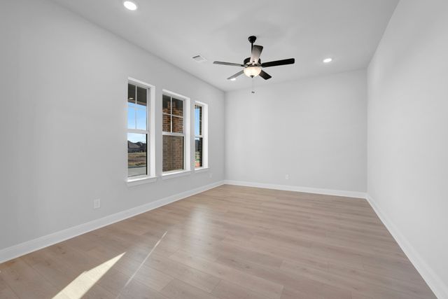 2085 Pine Grove Lane, Arlington, TX 76005