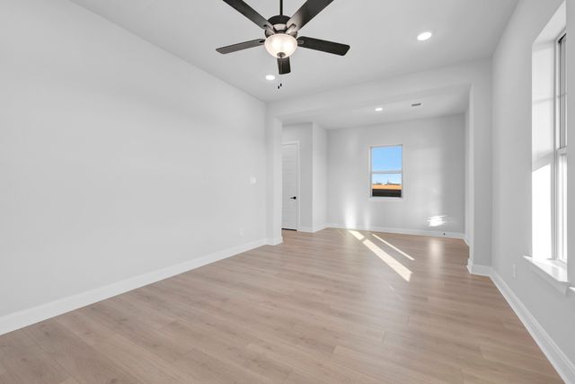 2085 Pine Grove Lane, Arlington, TX 76005