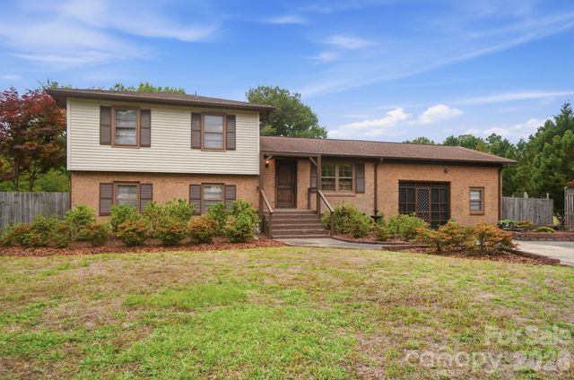 12006 Swanee Lane, Charlotte, NC 28273