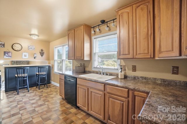 12006 Swanee Lane, Charlotte, NC 28273
