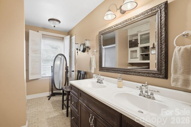 12006 Swanee Lane, Charlotte, NC 28273