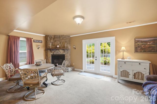 12006 Swanee Lane, Charlotte, NC 28273