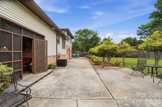 12006 Swanee Lane, Charlotte, NC 28273