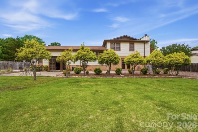 12006 Swanee Lane, Charlotte, NC 28273
