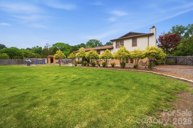 12006 Swanee Lane, Charlotte, NC 28273