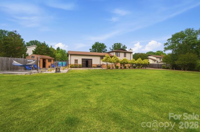 12006 Swanee Lane, Charlotte, NC 28273