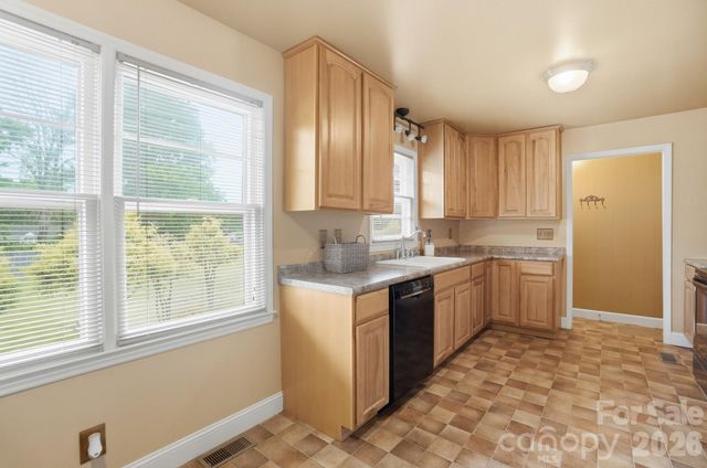 12006 Swanee Lane, Charlotte, NC 28273