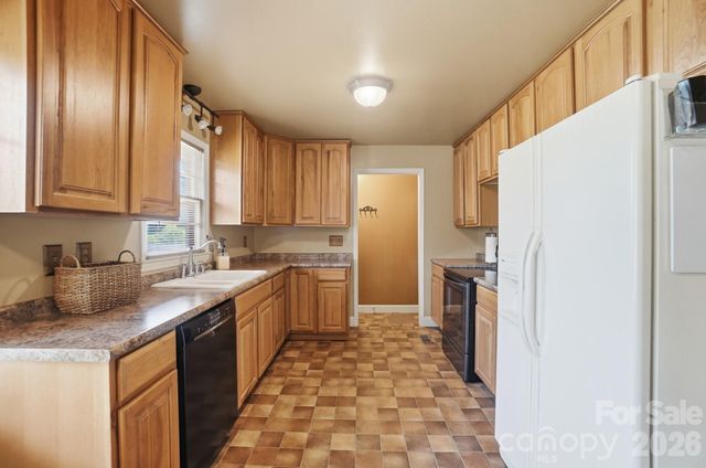 12006 Swanee Lane, Charlotte, NC 28273