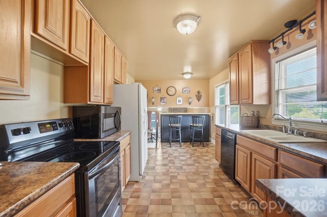 12006 Swanee Lane, Charlotte, NC 28273