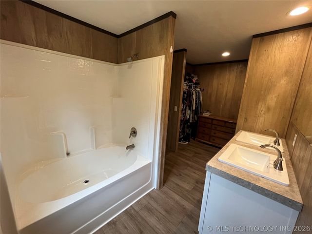 21 County Line Road E, Eufaula, OK 74432