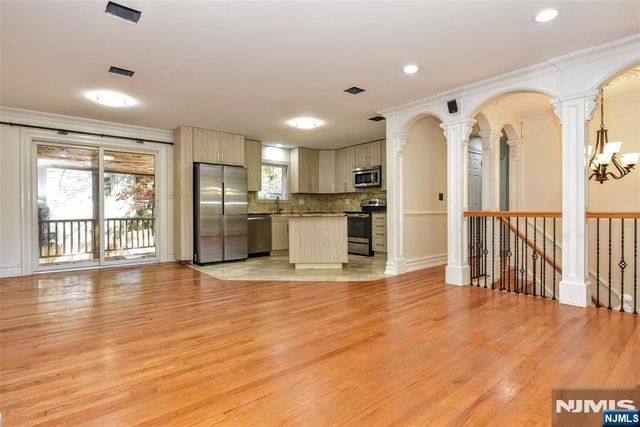 10 Cedar Trail, Kinnelon Borough, NJ 07405