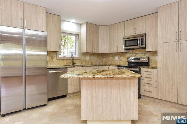 10 Cedar Trail, Kinnelon Borough, NJ 07405