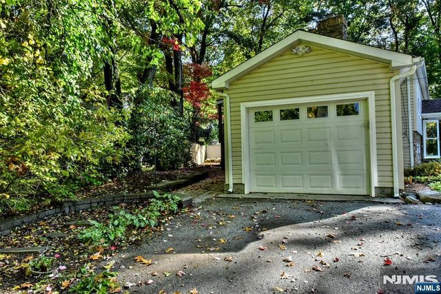 10 Cedar Trail, Kinnelon Borough, NJ 07405