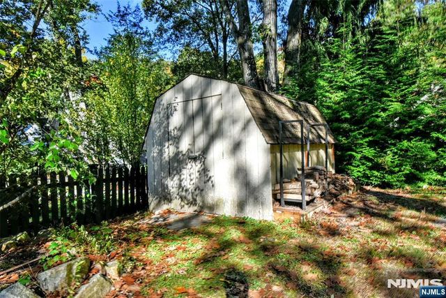 10 Cedar Trail, Kinnelon Borough, NJ 07405