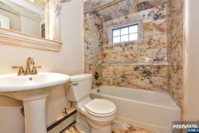 10 Cedar Trail, Kinnelon Borough, NJ 07405