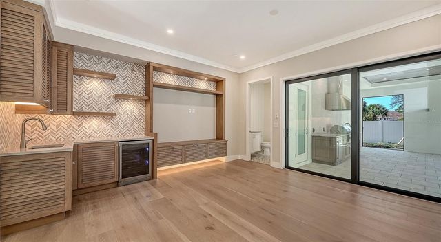 1516 S ORANGE AVENUE, Sarasota, FL 34239