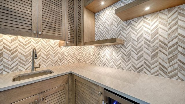 1516 S ORANGE AVENUE, Sarasota, FL 34239