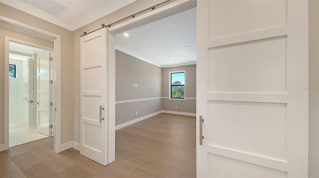 1516 S ORANGE AVENUE, Sarasota, FL 34239